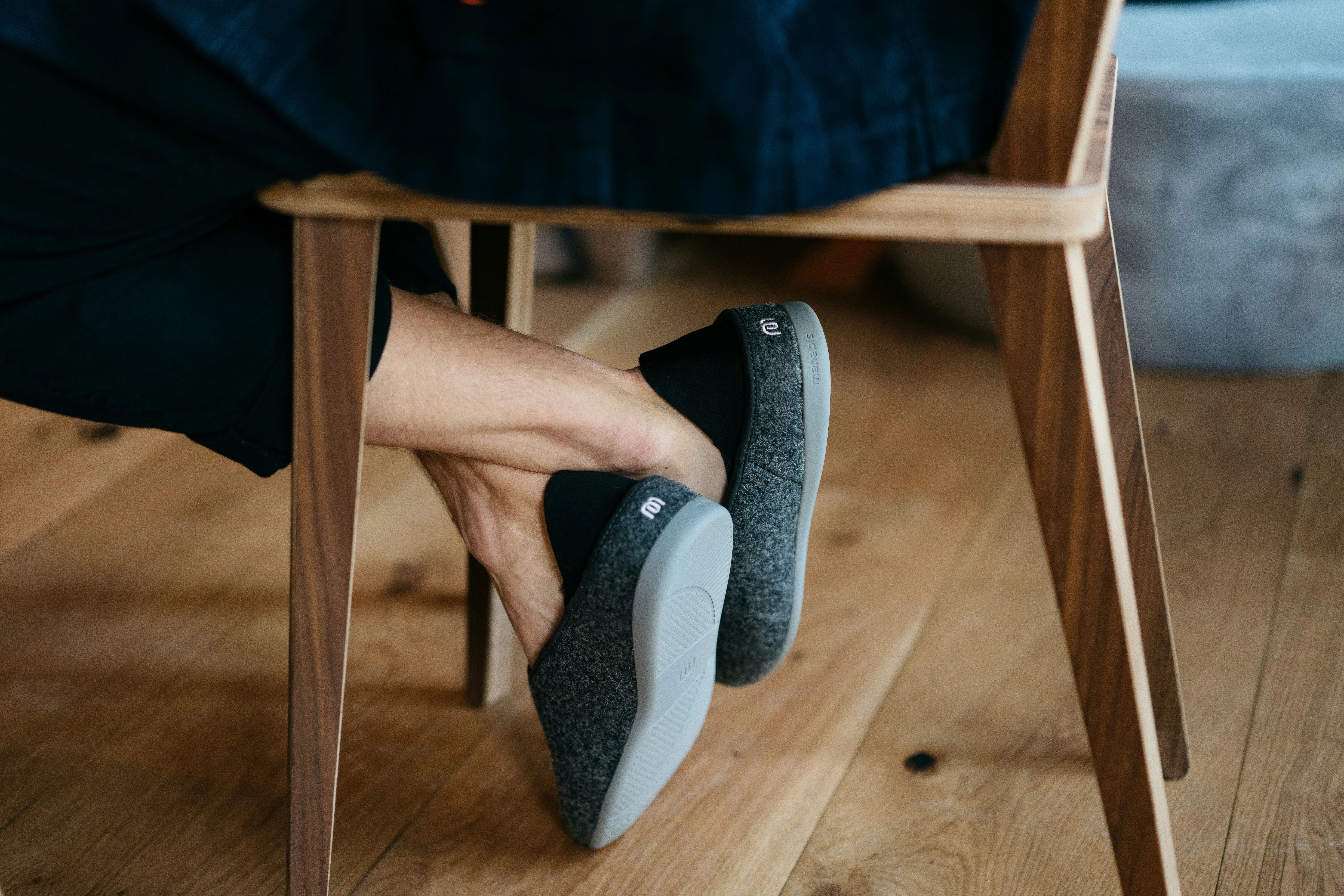 Pantoufles et chaussures d'intérieur orthopédiques sur mesure du Foot Care Center by Spronken Orthopedie.